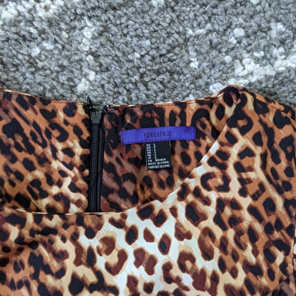 🔥3/$30🔥Forever 21 Animal print dress sz: S - Picture 2 of 3